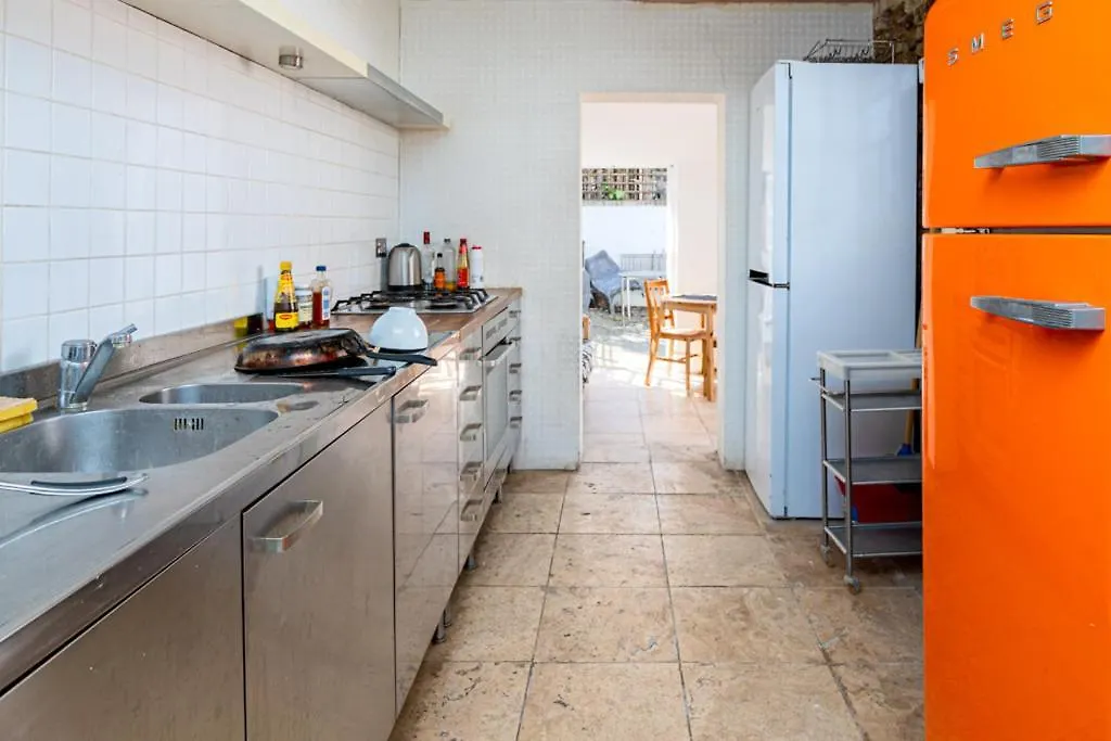 Cozy House With Character & Garden. Hotel London 0*,  United Kingdom