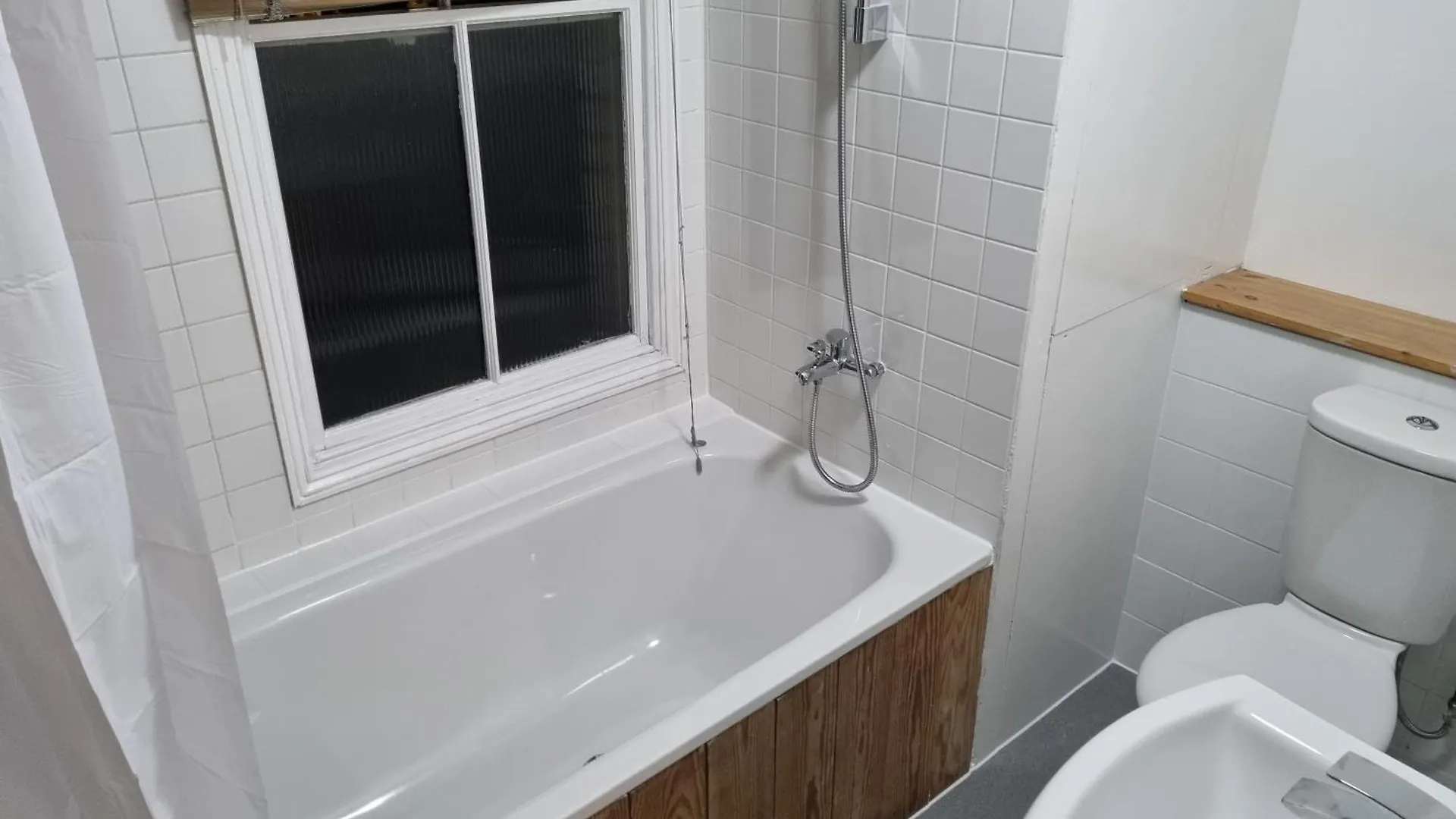 Cozy House With Character & Garden. Hotel London Guest house